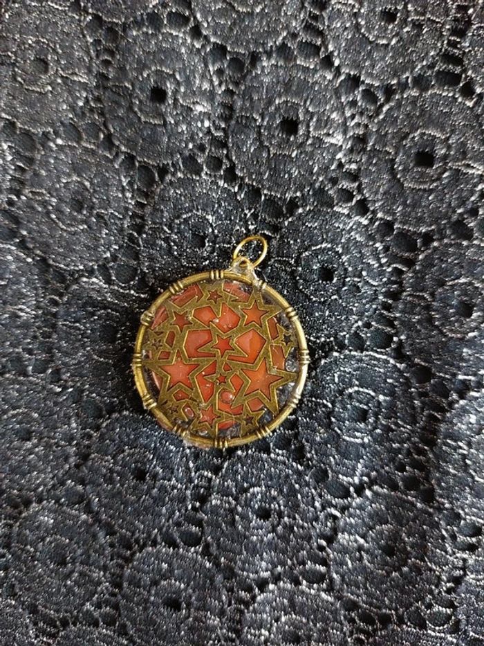 magnifique pendentif en résine avec camée vintage portrait femme - photo numéro 4