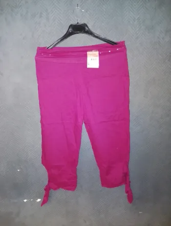 Short bordeaux rose