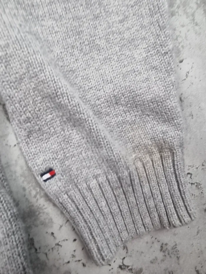 Pull 1/4 zip Tommy Hilfiger gris XL Femmes (mesures en photos) - photo numéro 6