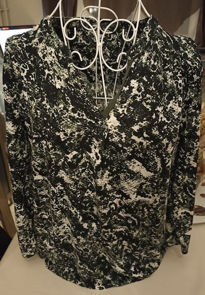 Tunique imprimée verte et blanche - Le Classique Chic et Détail - photo numéro 4