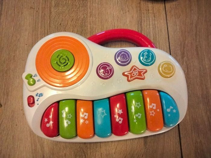 Piano jouet