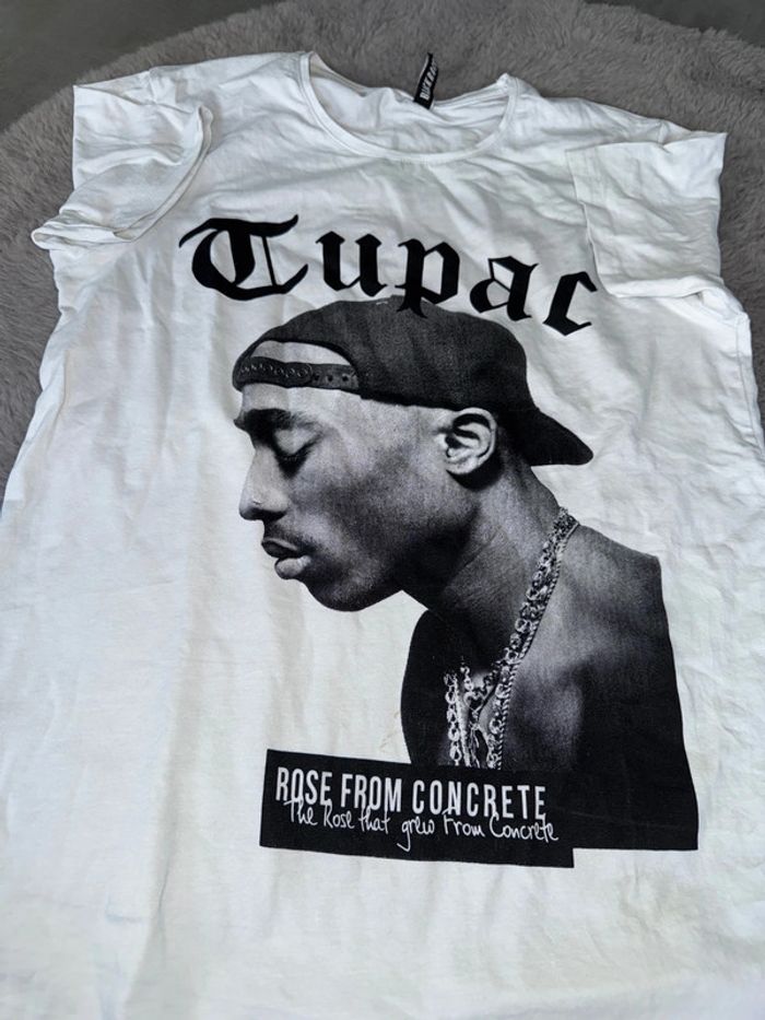 Tshirt tupac tres bonne etat taille S - photo numéro 2