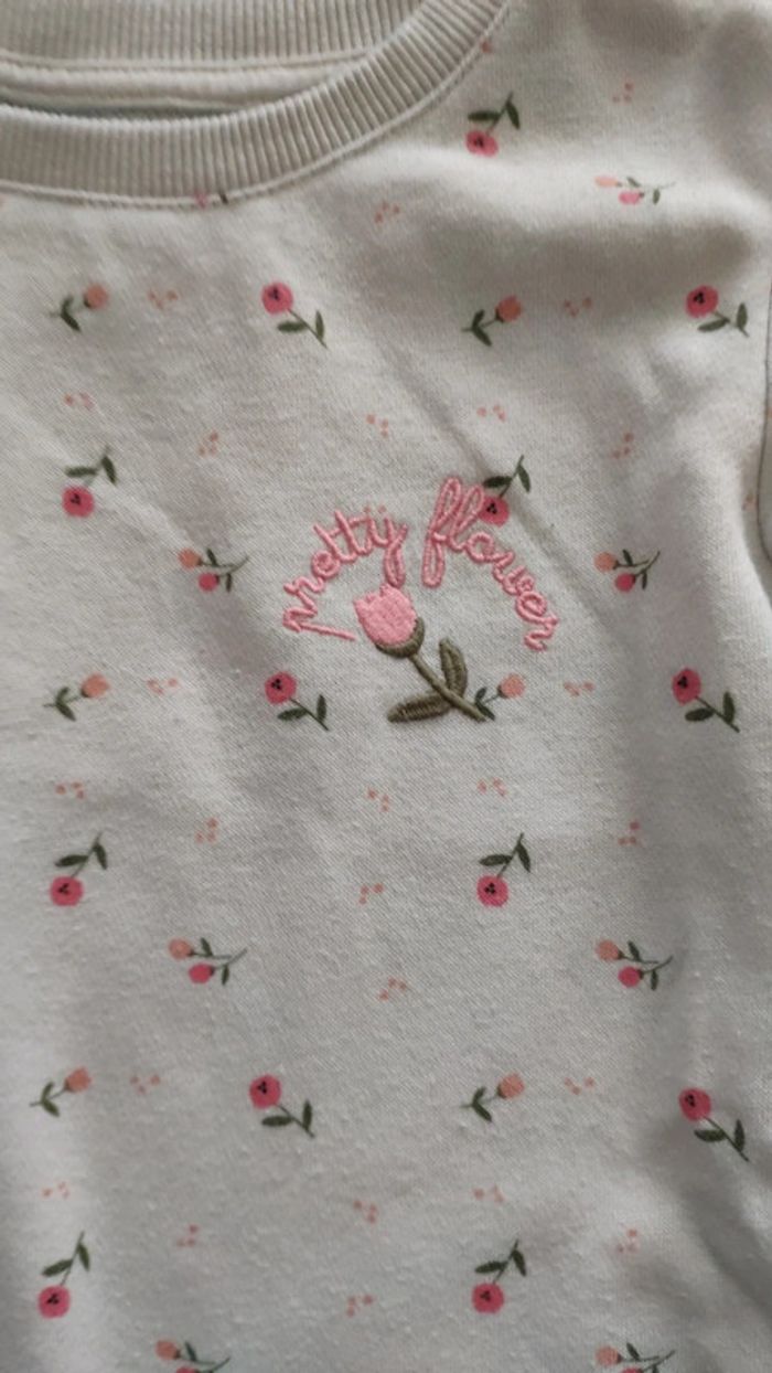 Pull Kiabi 8 ans fleurs - photo numéro 4