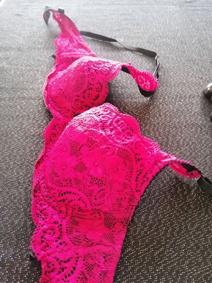 Soutien gorge taille 85B - photo numéro 2