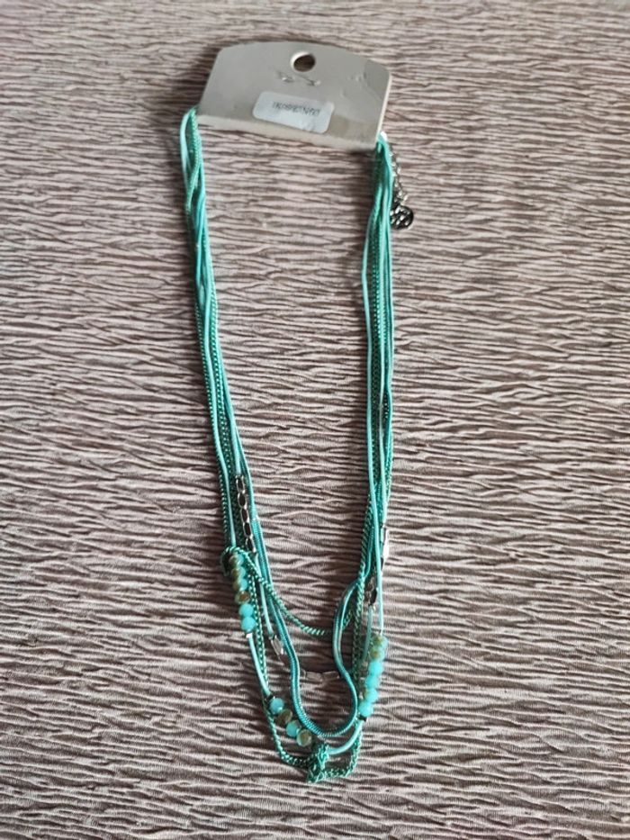 Collier ikita turquoise jamais porté - photo numéro 2
