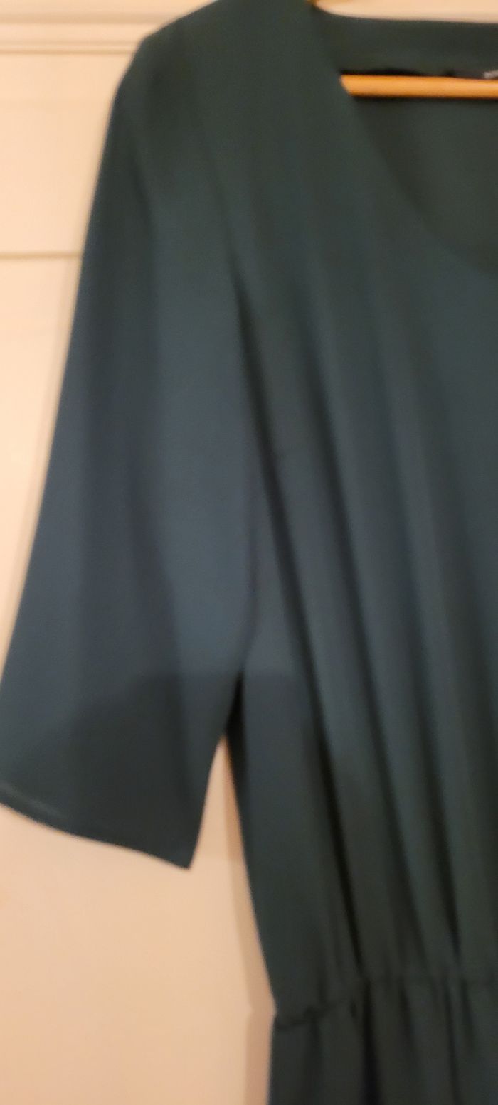 Robe verte Kiabi 38 neuve - photo numéro 3