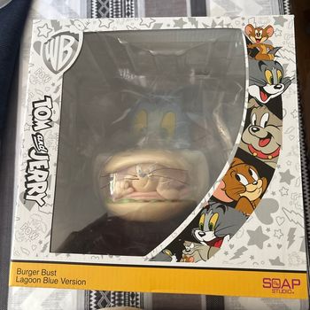 Figurine