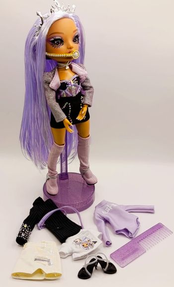 Rainbow high k-pop Tiara song fashion doll