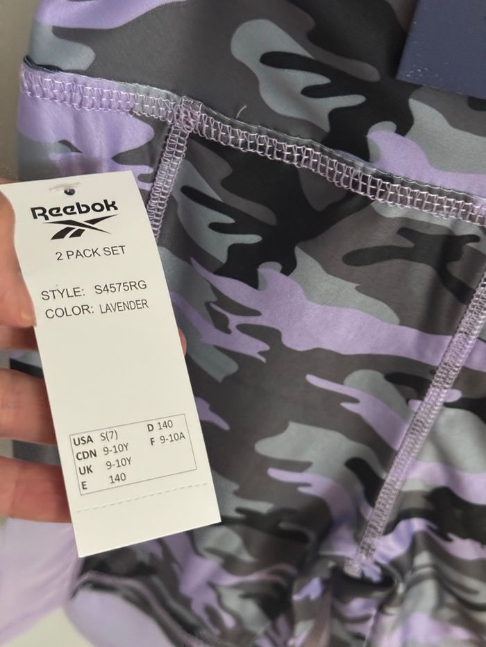 Lot 2 shorts fille reebok 9-10. Ans - photo numéro 3