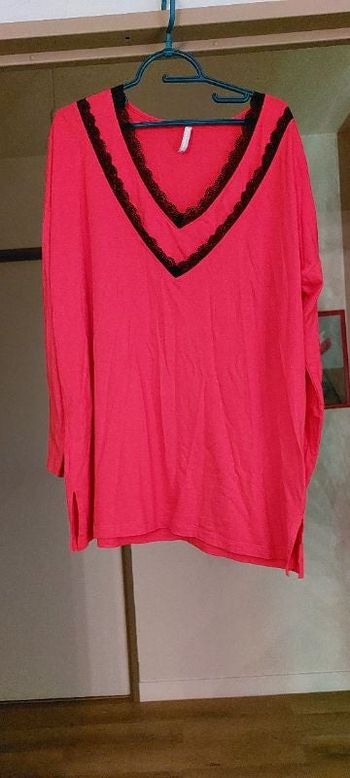 Tee shirt avec dentelles