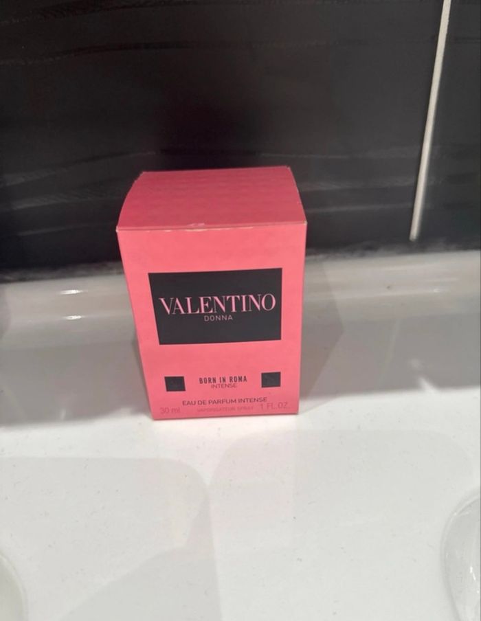Eau de parfum intense VALENTINO
