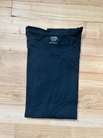 TEE shirt taille S neuf