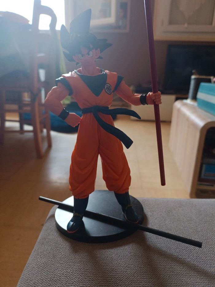 Figurine dragon ball z Son Goku bâton