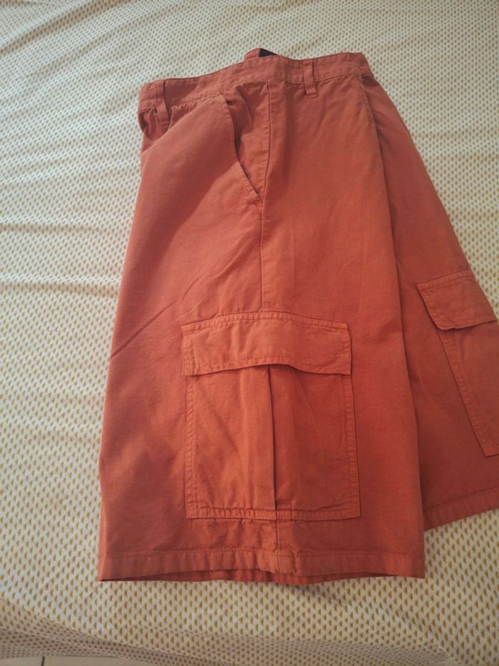 Bermuda homme taille 52  coloris rouille  poche sur le côté - photo numéro 2