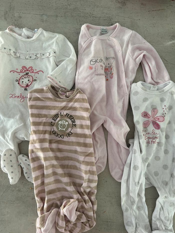 Lot 7 pyjamas hiver fille 6 mois