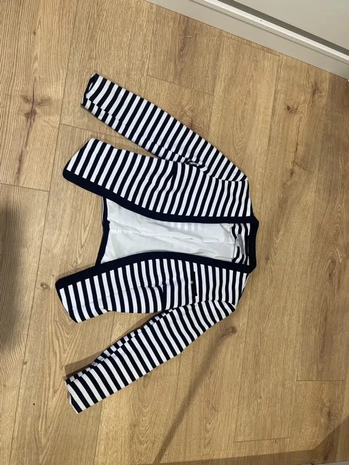 Blazer rayé bleu marine / blanc