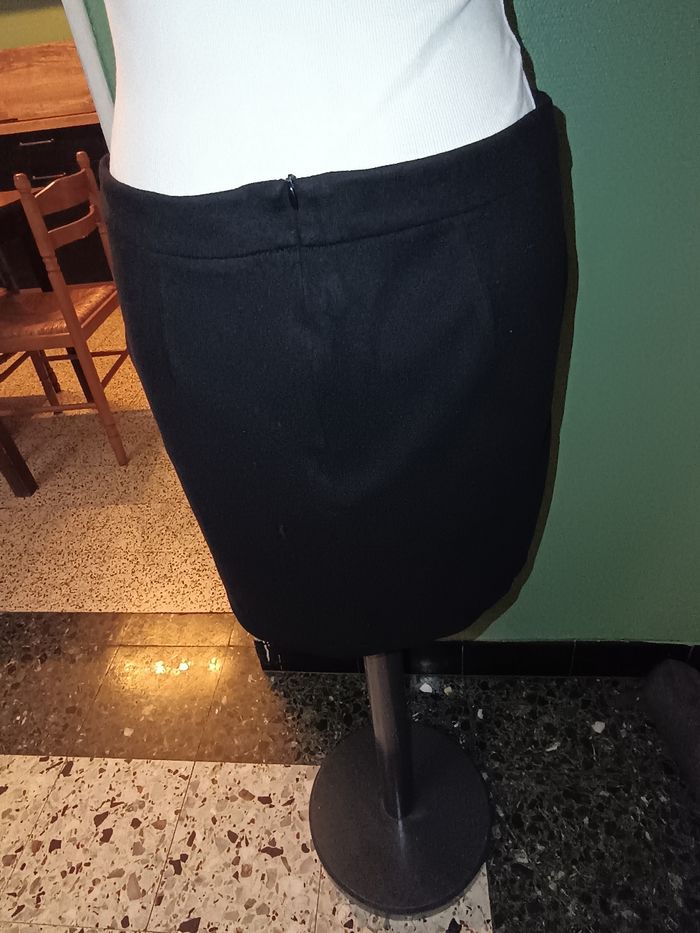 Jupe en daim noir - photo numéro 4