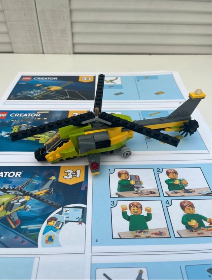 ✈️ LEGO Creator 3-en-1 – L’aventure en hélicoptère(31092) 🚁
