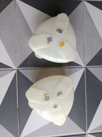 Lot de 2 boîtes doseuses de lait Mam