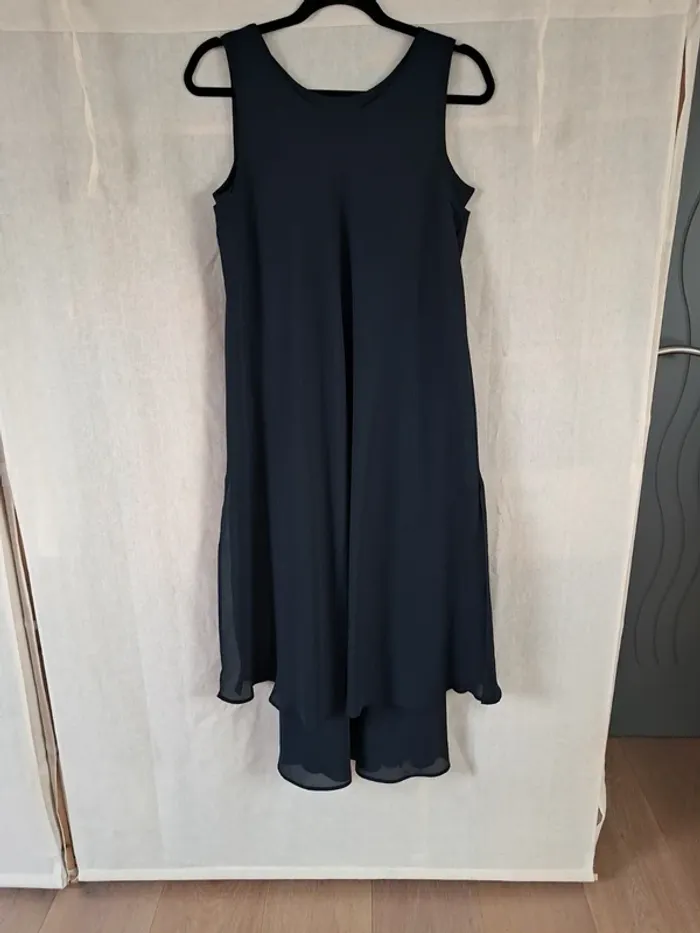 Magnifique robe élégante et originale - photo numéro 2