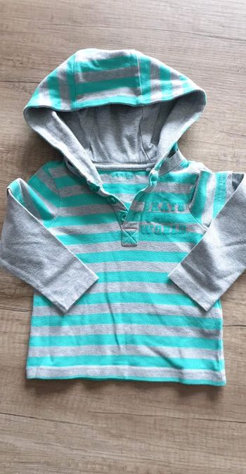 Tee-shirt à capuche