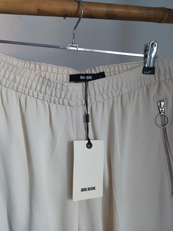 Joli pantalon cargo fluide Bik Bok taille L neuf avec étiquette 🏷 - photo numéro 2