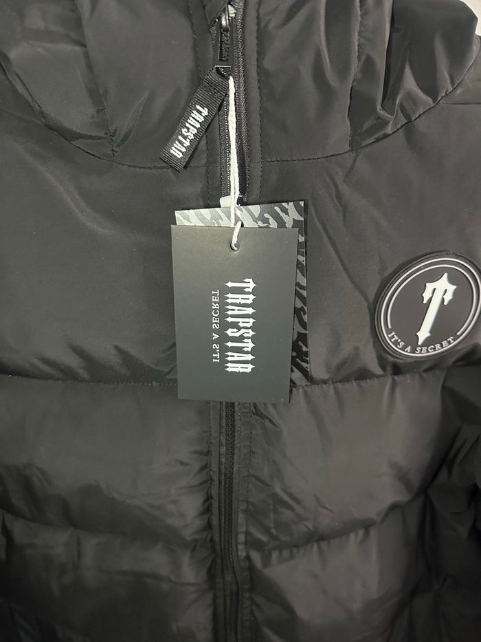 Doudoune Trapstar Noire « It’s a secret » – taille L  avec étiquette - photo numéro 4