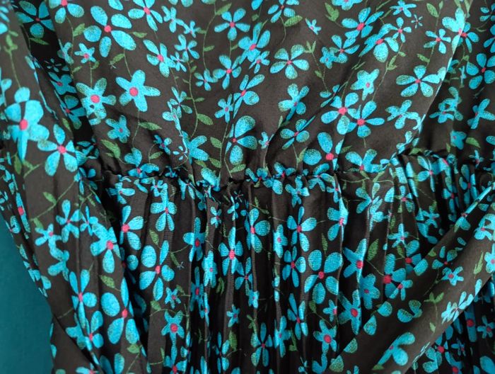Robe longue noire fleurs bleu neuve taille M - photo numéro 6