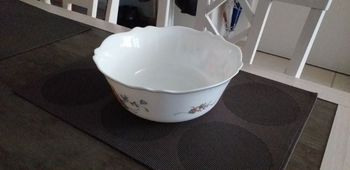 Saladier arcopal blanc fleuri