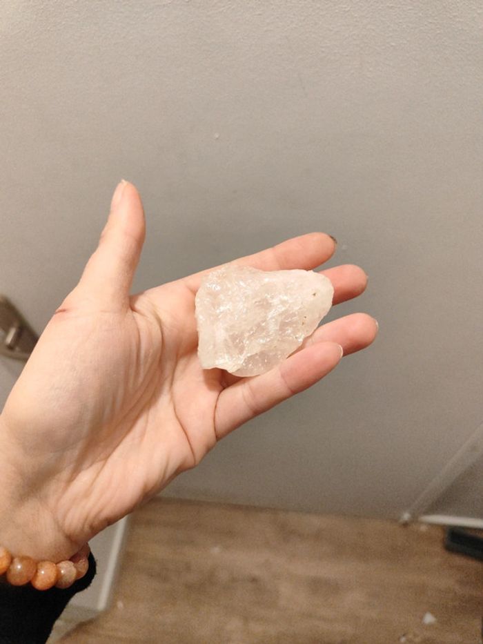 Pierre brute de quartz rose 74g - photo numéro 2