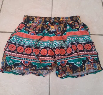 Short coloré 100 % coton 🚺 taille XL/XXL en TBE