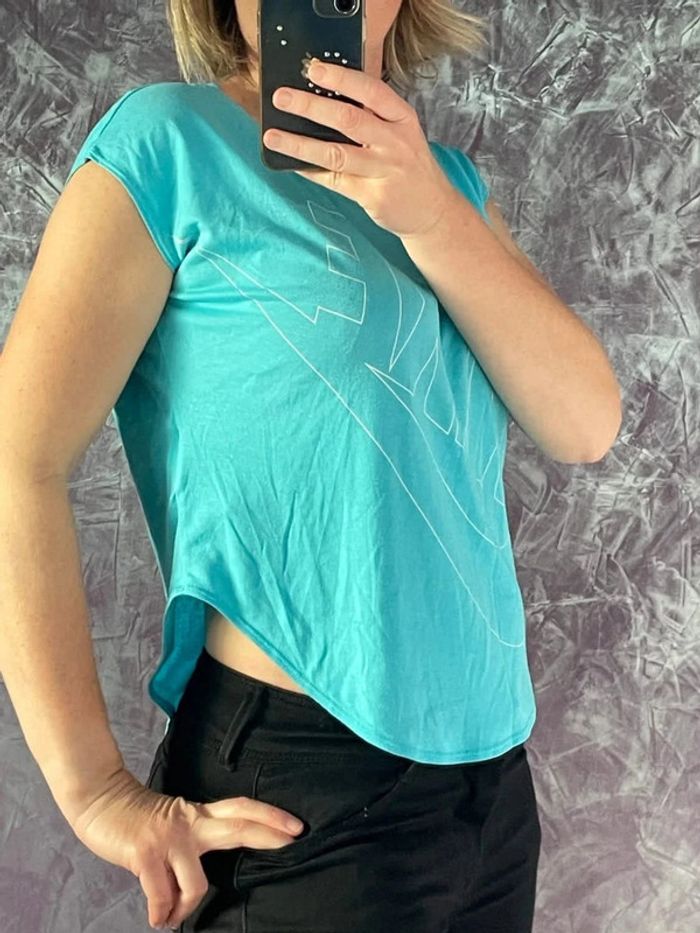 Superbe top court Nike - photo numéro 4