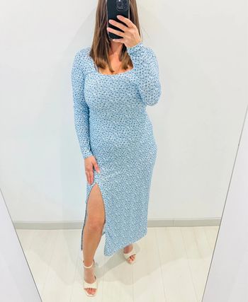🌸Robe moulante - Pamela & NAKD - fleurie - bleu - neuve avec étiquette 🌸