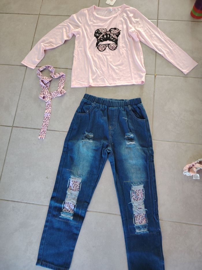 Ensemble neufs pull et jean