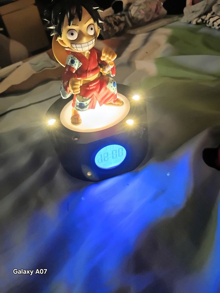 Lampe,horloge alarme, thermomètre one piece - photo numéro 4