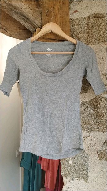 Tee-shirt (taille 36)