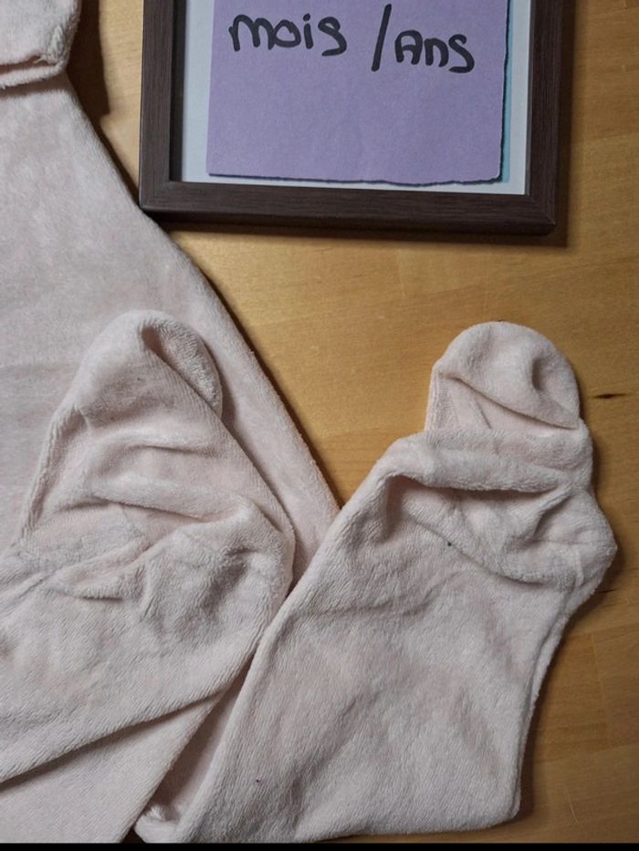 Pyjama pour fille taille 24 mois Marque Gémo très bon état - photo numéro 2