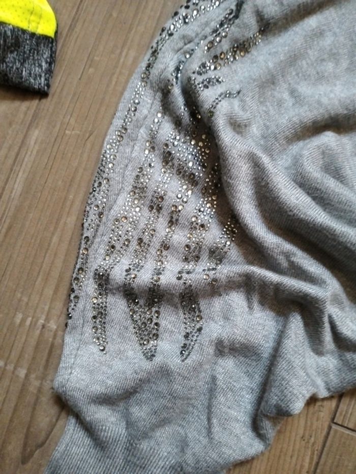 Pull chauve souris à strass - photo numéro 2