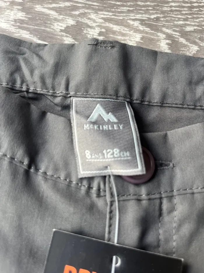 Short avec etiquette neuf 8 ans McKinley - photo numéro 2