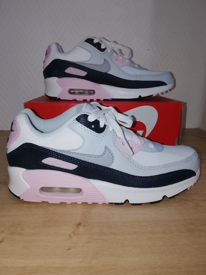 Nike Air Max 90 taille 37.5