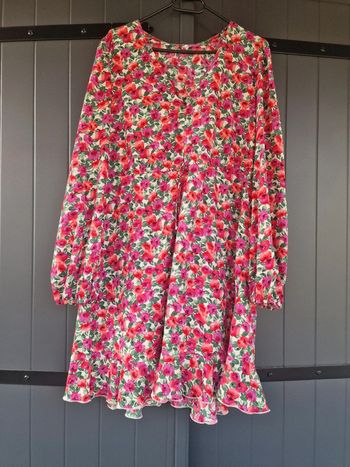 Robe rouge grosses fleurs