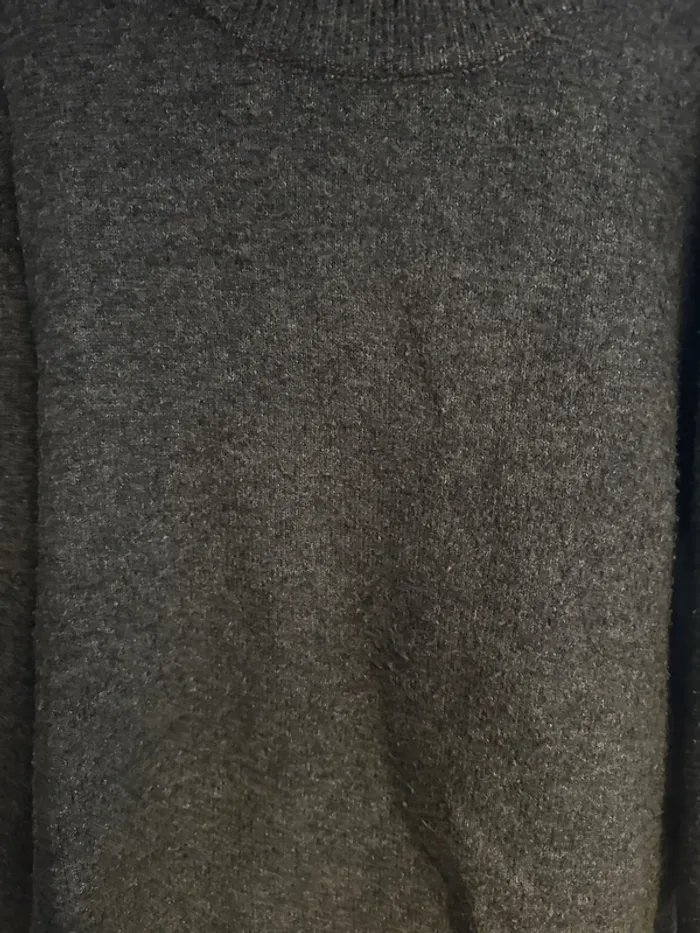 Pull over size d'hiver. Zara gris. - photo numéro 2