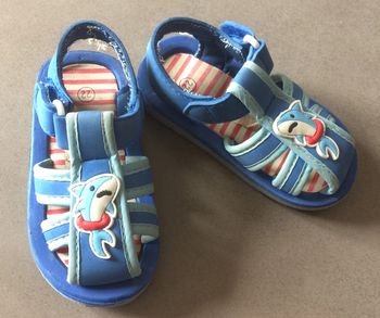 Sandales de plage - Taille 22 🦈