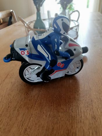 Moto telecommandé 