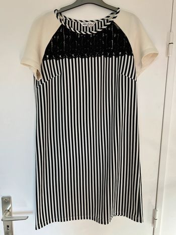 Robe manches courtes