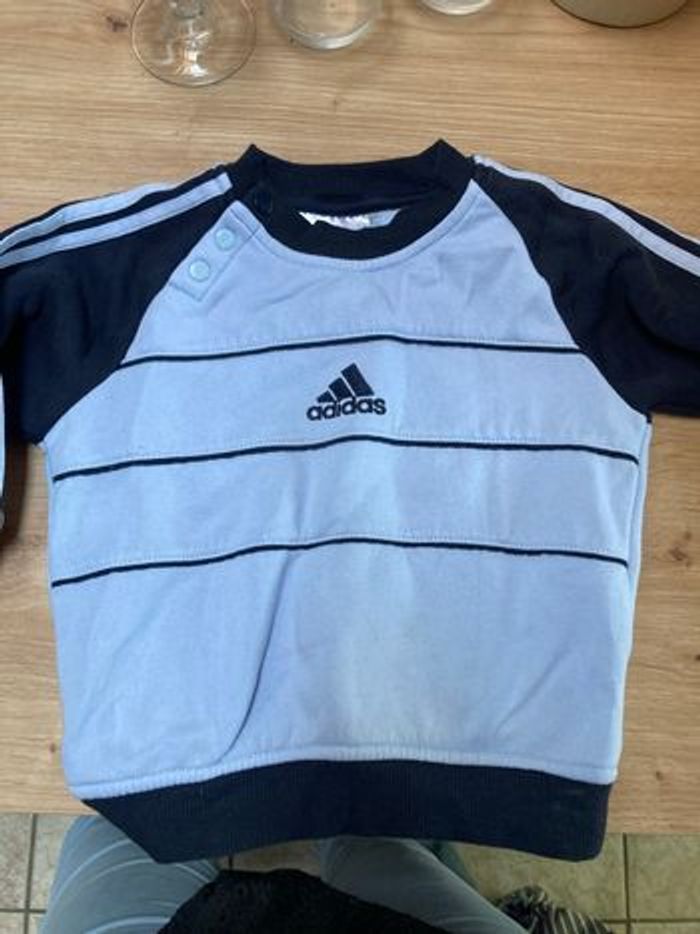 Survêtement adidas très bon état - photo numéro 2