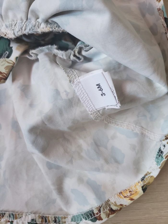 Robe 3-6 mois 3euros - photo numéro 4