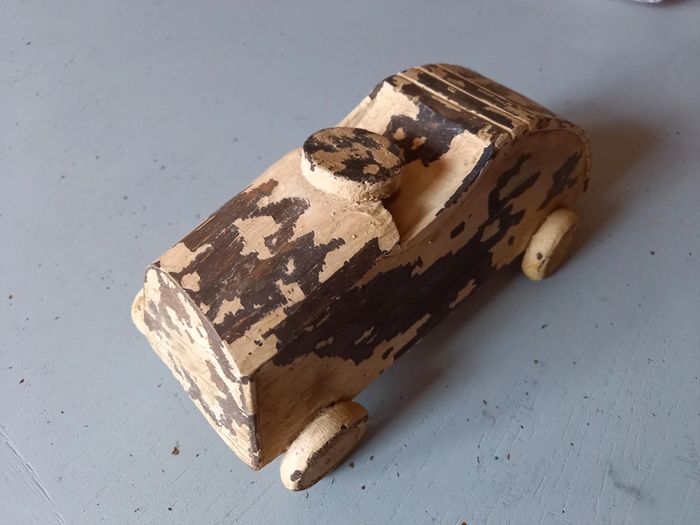 Voiture de course ,déco en bois - photo numéro 2