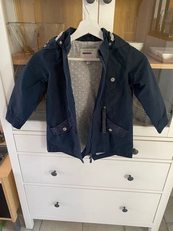 Imperméable vertbaudet taille 5 ans 