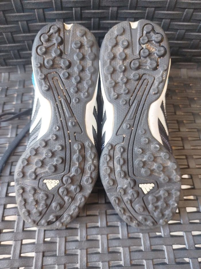 Chaussures de foot Adidas 30 - photo numéro 4